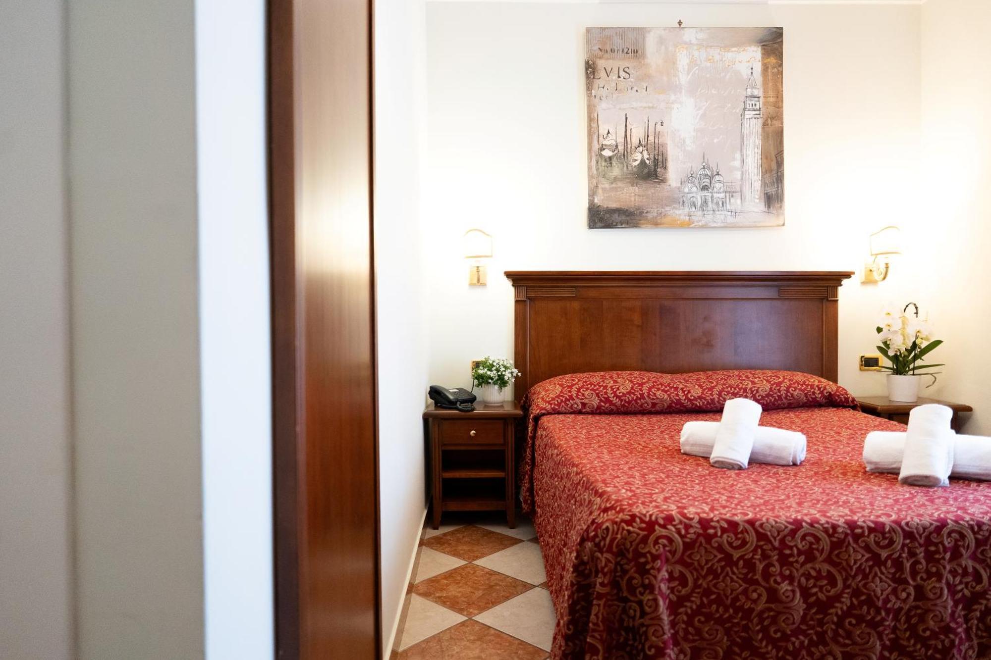 Small Double Room,1765179665:JPEG