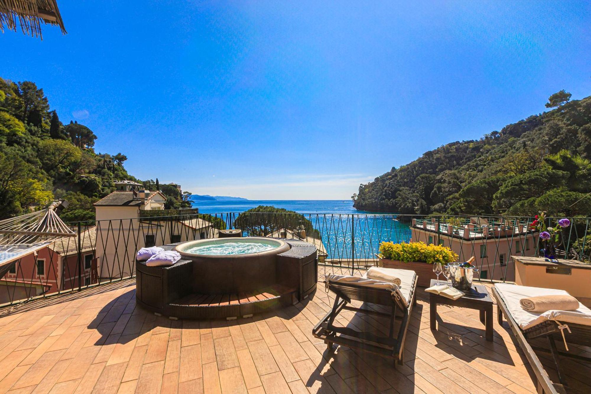 Double Room with Terrace and Sea View