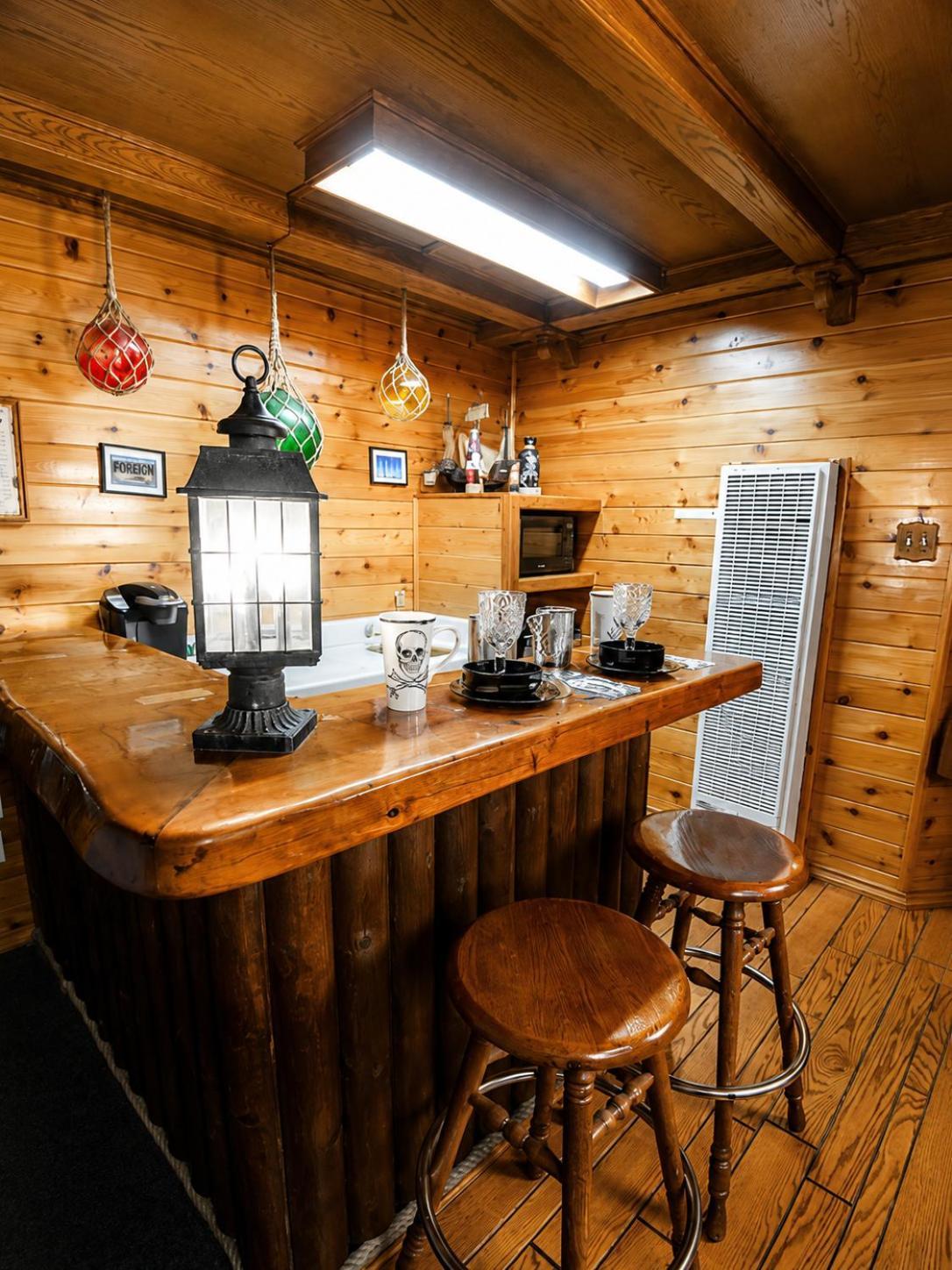 Captains Quarters