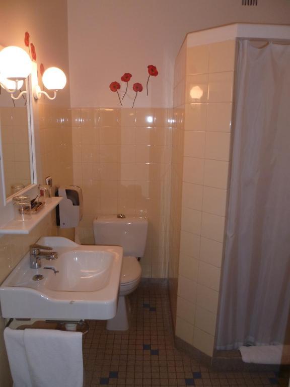 Double Room Shower,28579616:JPEG