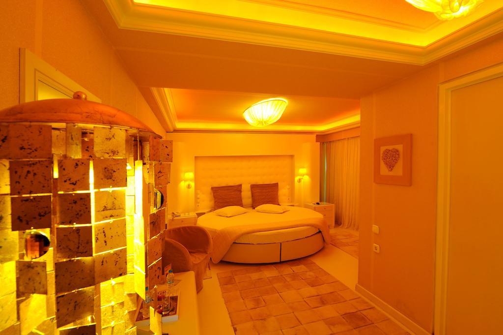 King Room with Spa Bath,379493428:JPEG