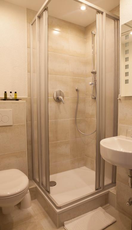 Standard Double Room,250072333:JPEG
