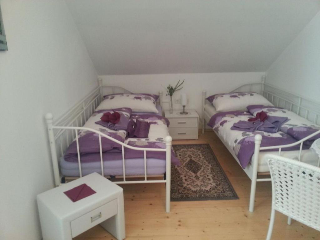 Großes Doppelzimmer mit Balkon