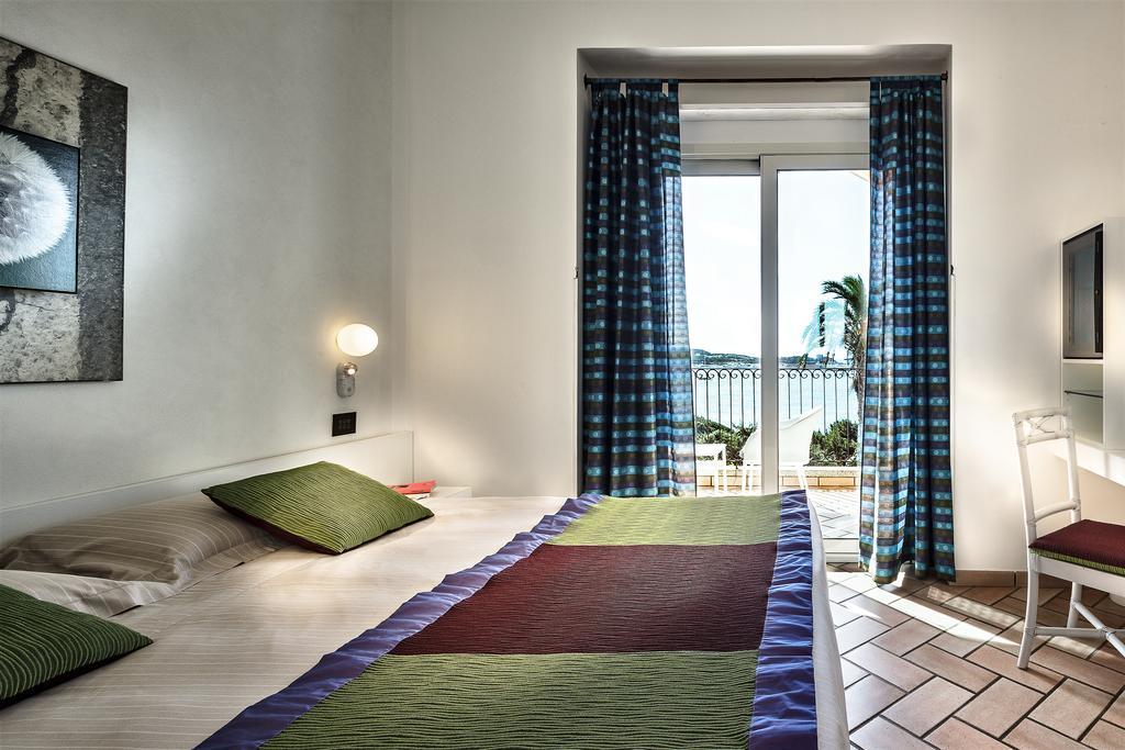 Quarto Duplo ou Twin Deluxe com Vista Mar