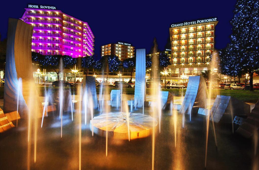 Special Offer - Double Room with Balcony and New Year's Gala Dinner Package,666563451:JPEG