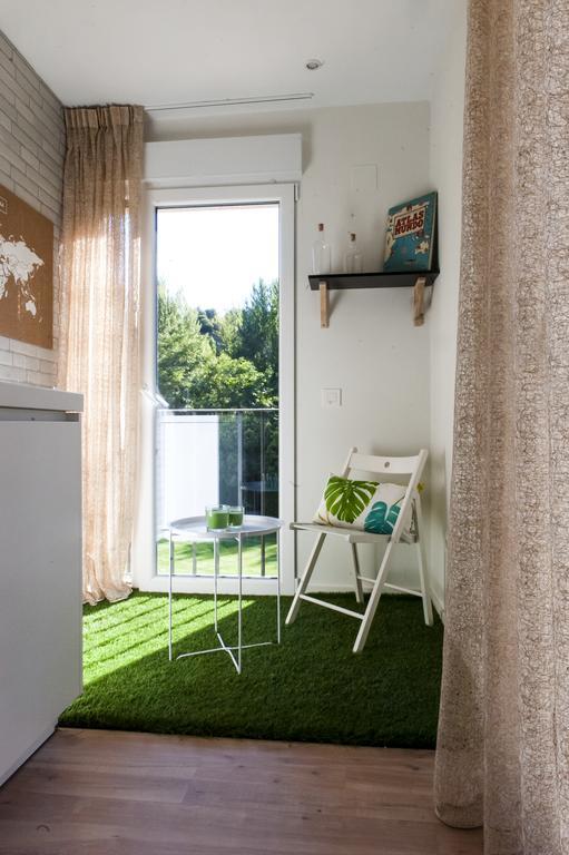 Apartment with Garden View