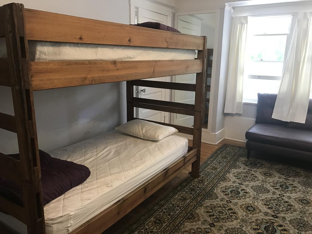 Stapelbed in Slaapzaal voor Mannen