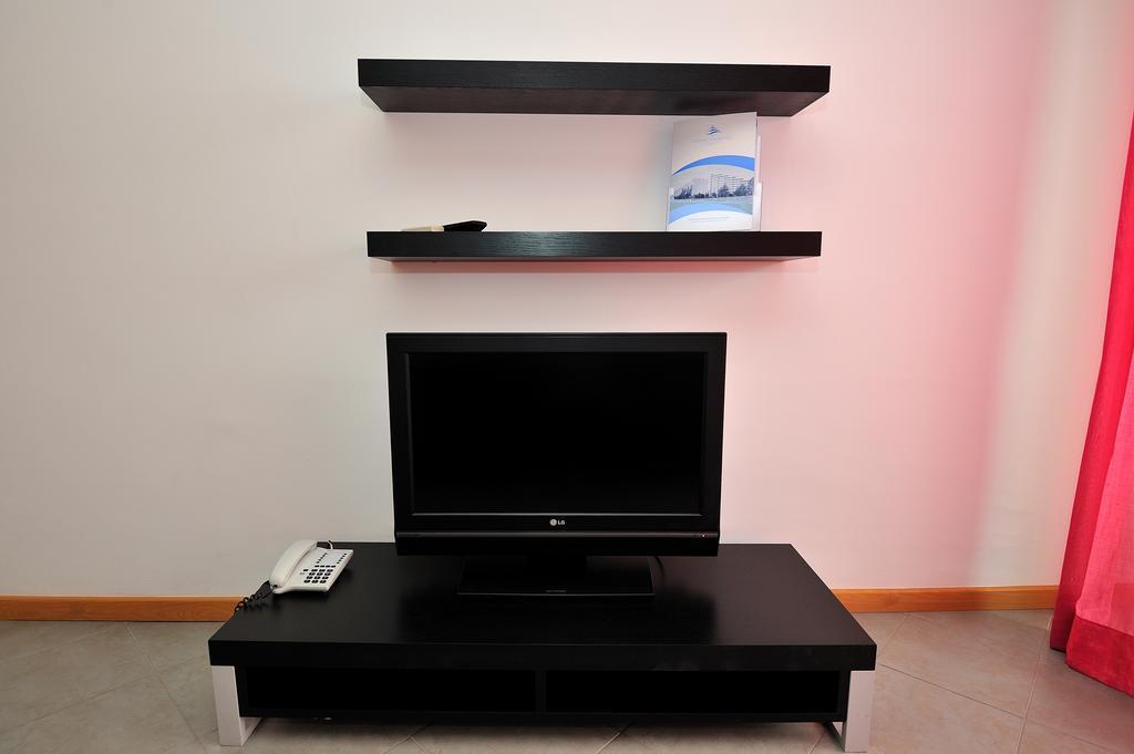 One-Bedroom Apartment with Balcony,1209228631:JPEG