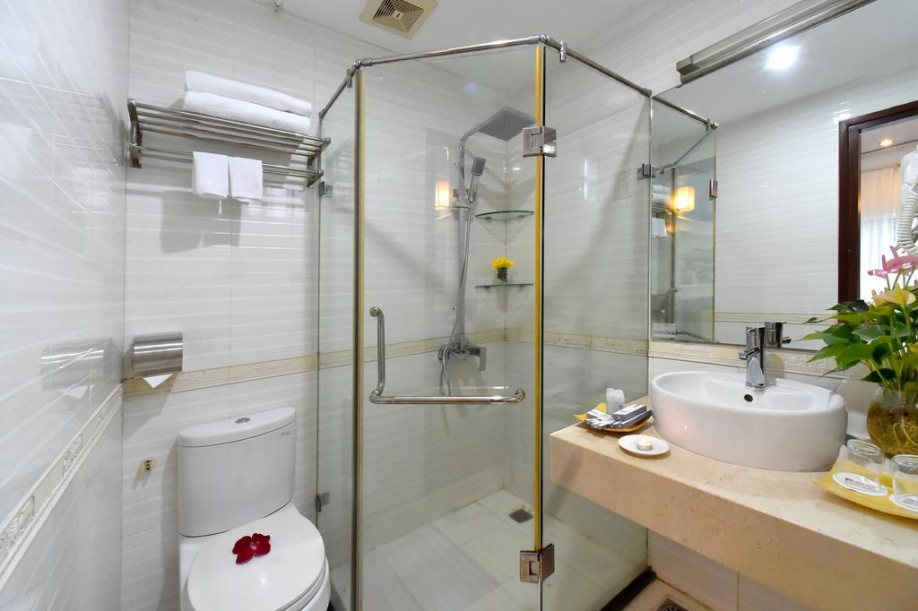 Deluxe Dreibettzimmer mit Stadtblick