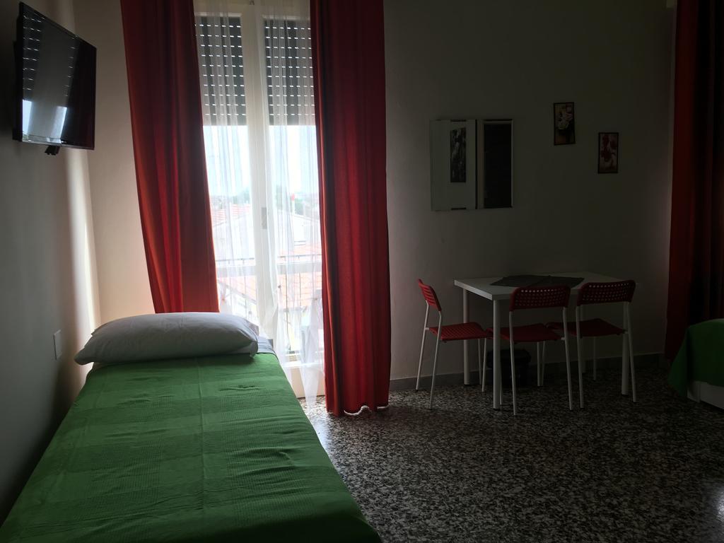 Twin Room with Bathroom,442681899:JPEG