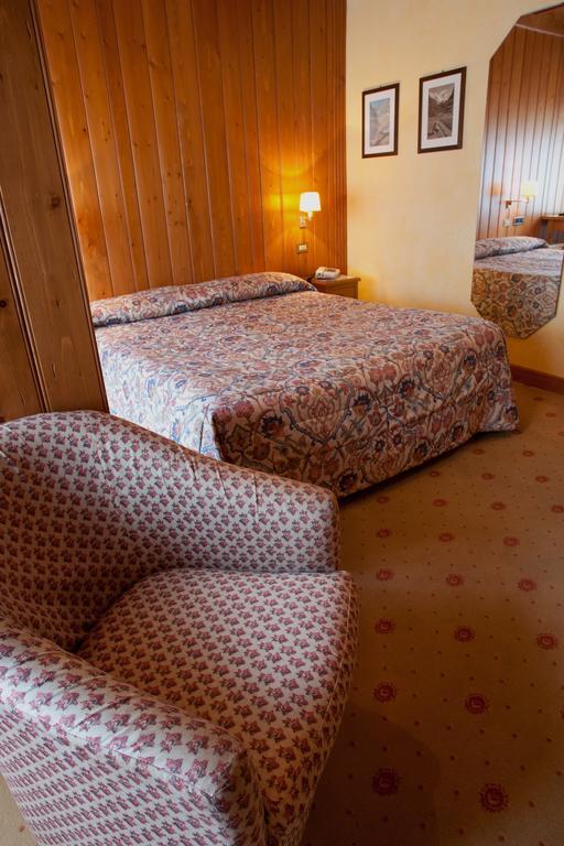 Double Room,448352475:JPEG