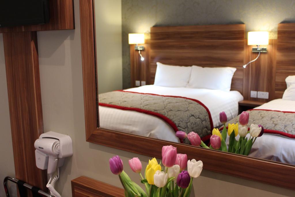 Standard Double Room,684438210:JPEG