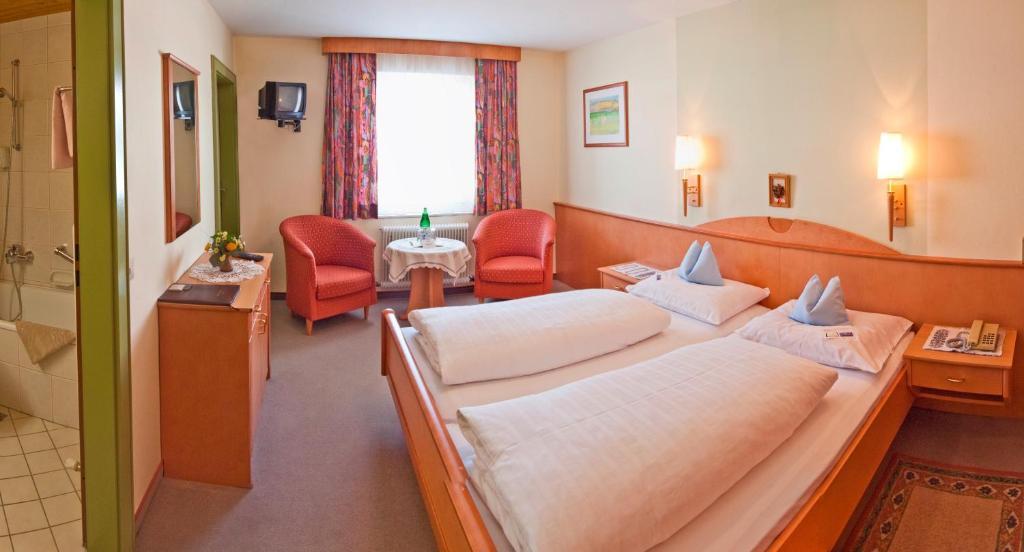 Double Room,737790574:JPEG