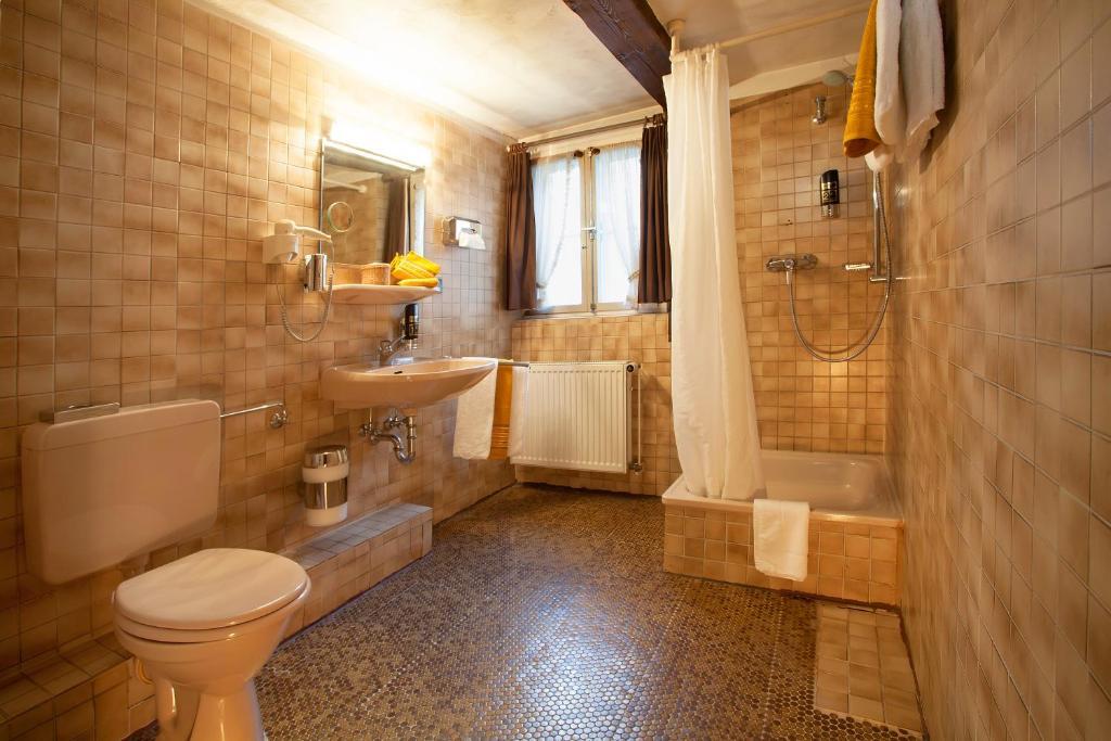 Double Room,51178093:JPEG