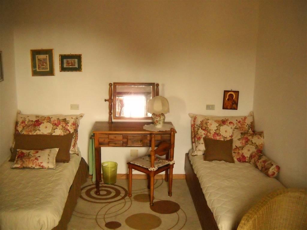 Camera Matrimoniale/Doppia con Letti Singoli con Bagno in Comune