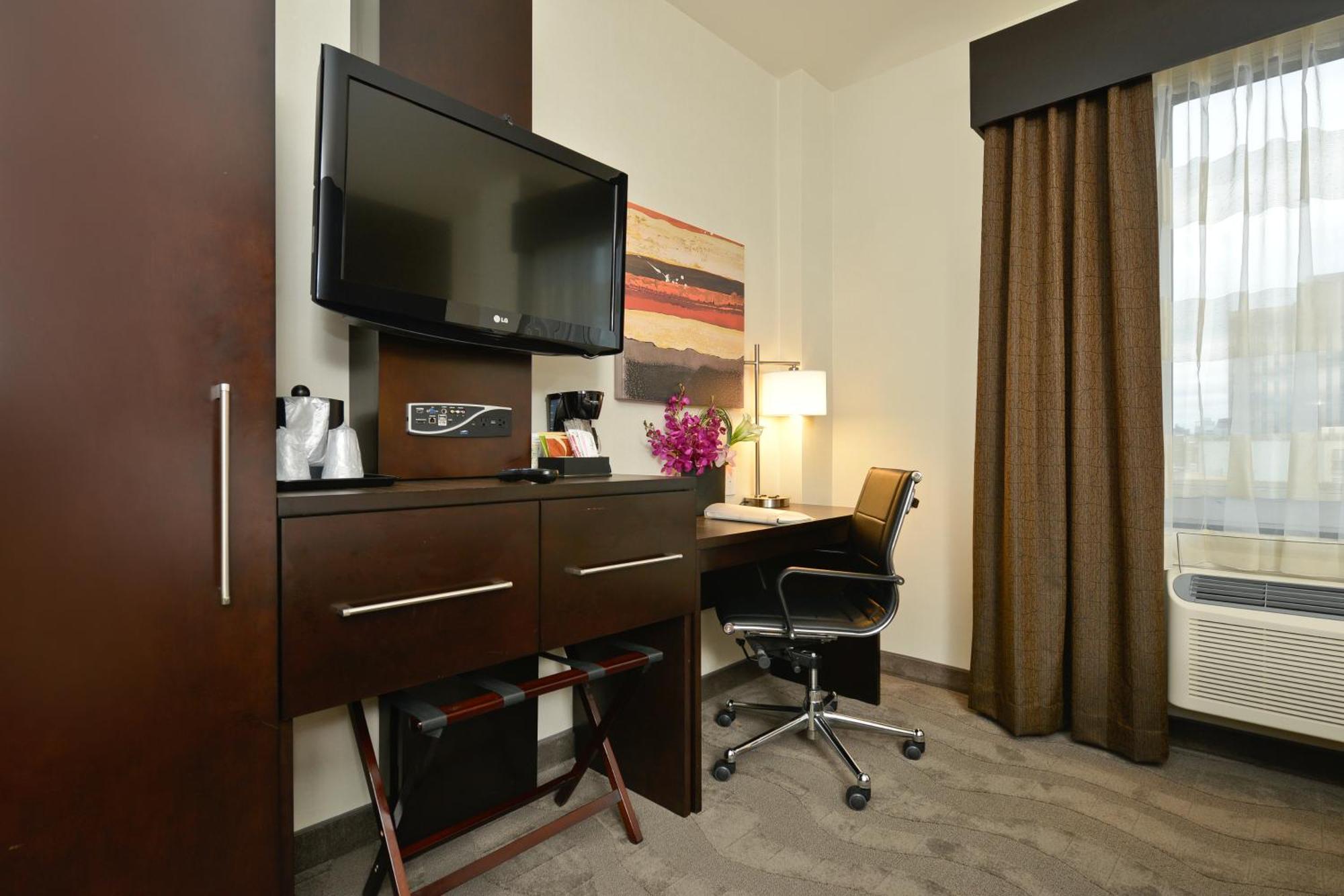 Chambre Double Standard avec 2 Lits Doubles