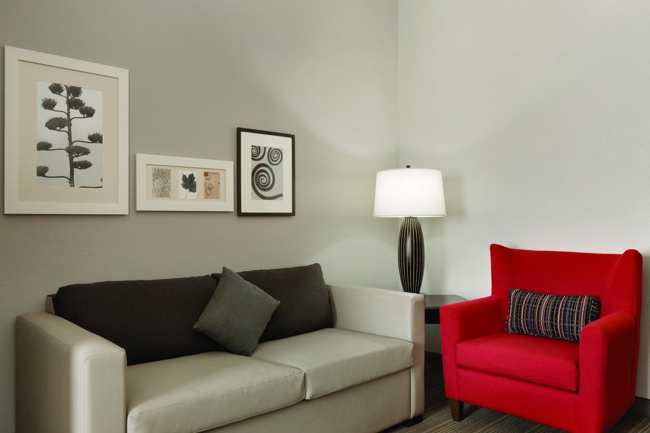 Junior King Suite with Sofa Bed - Non-Smoking