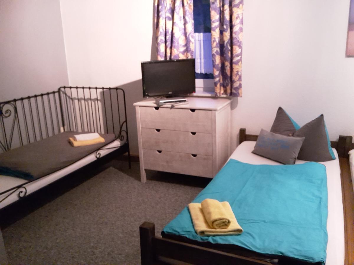 Triple Room with Shower,640659189:JPEG