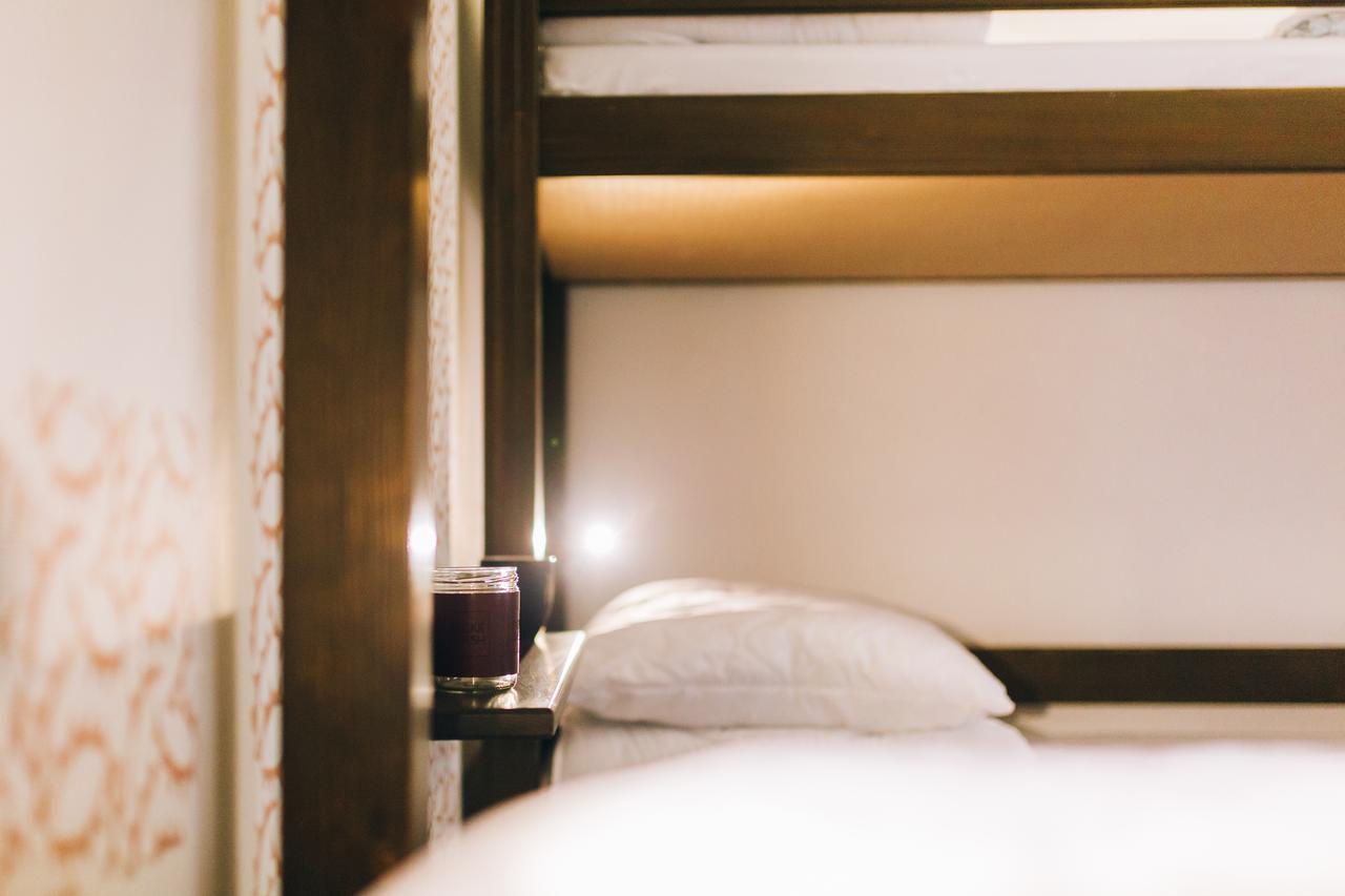 Posto Letto in Dormitorio Misto con 10 Letti
