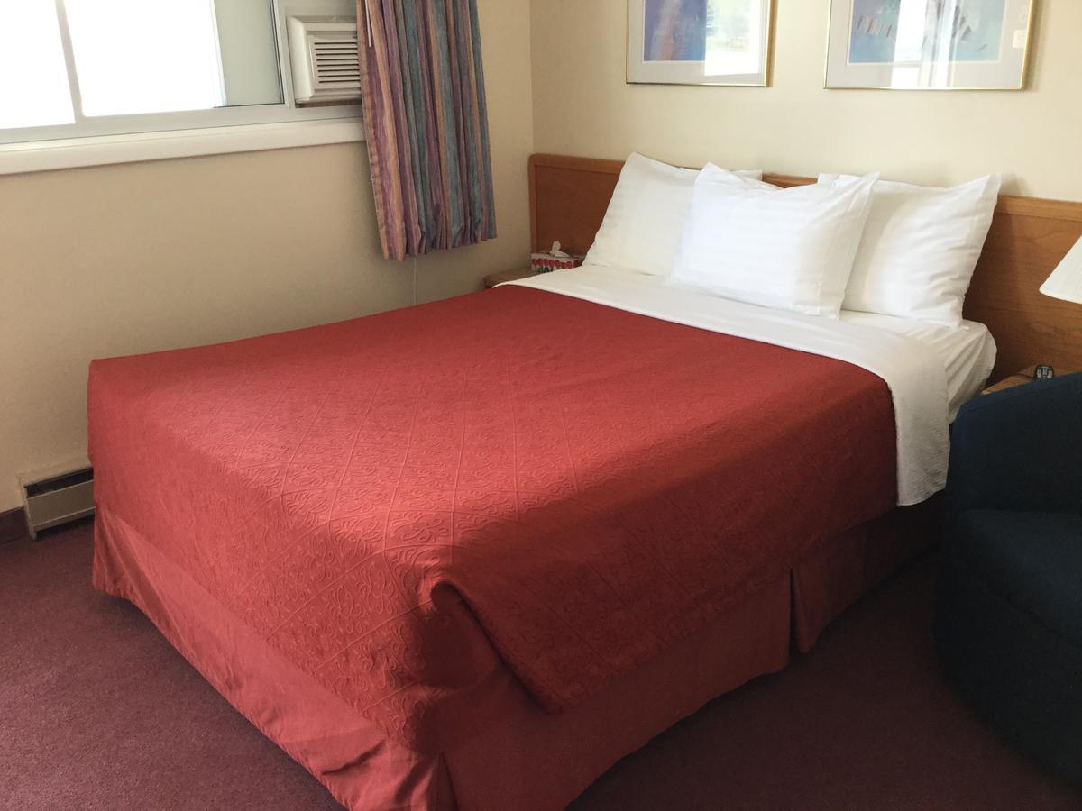 Queen Room,776006530:JPEG