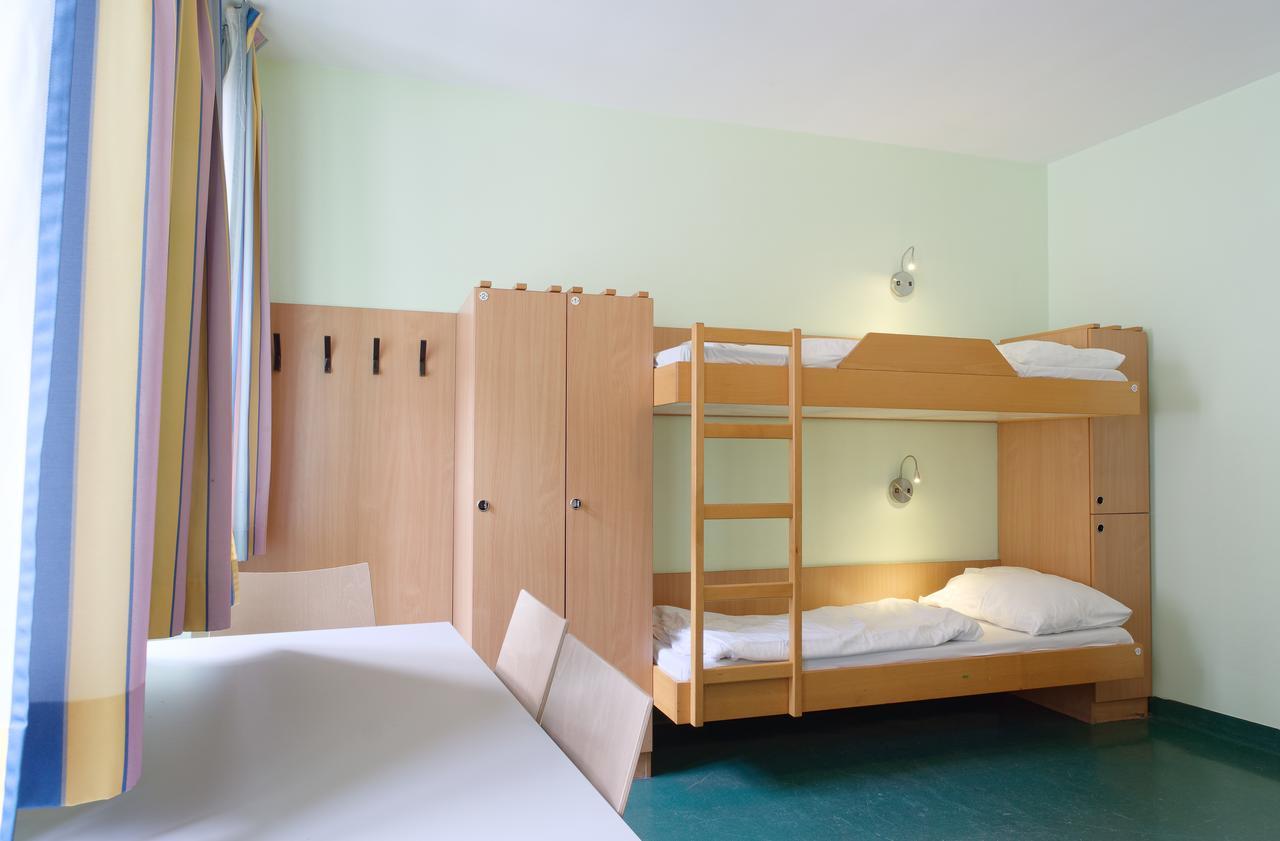 Bunk Bed in 4-6 Bed Female Dormitory Room with Shared Bathroom,655191465:JPEG