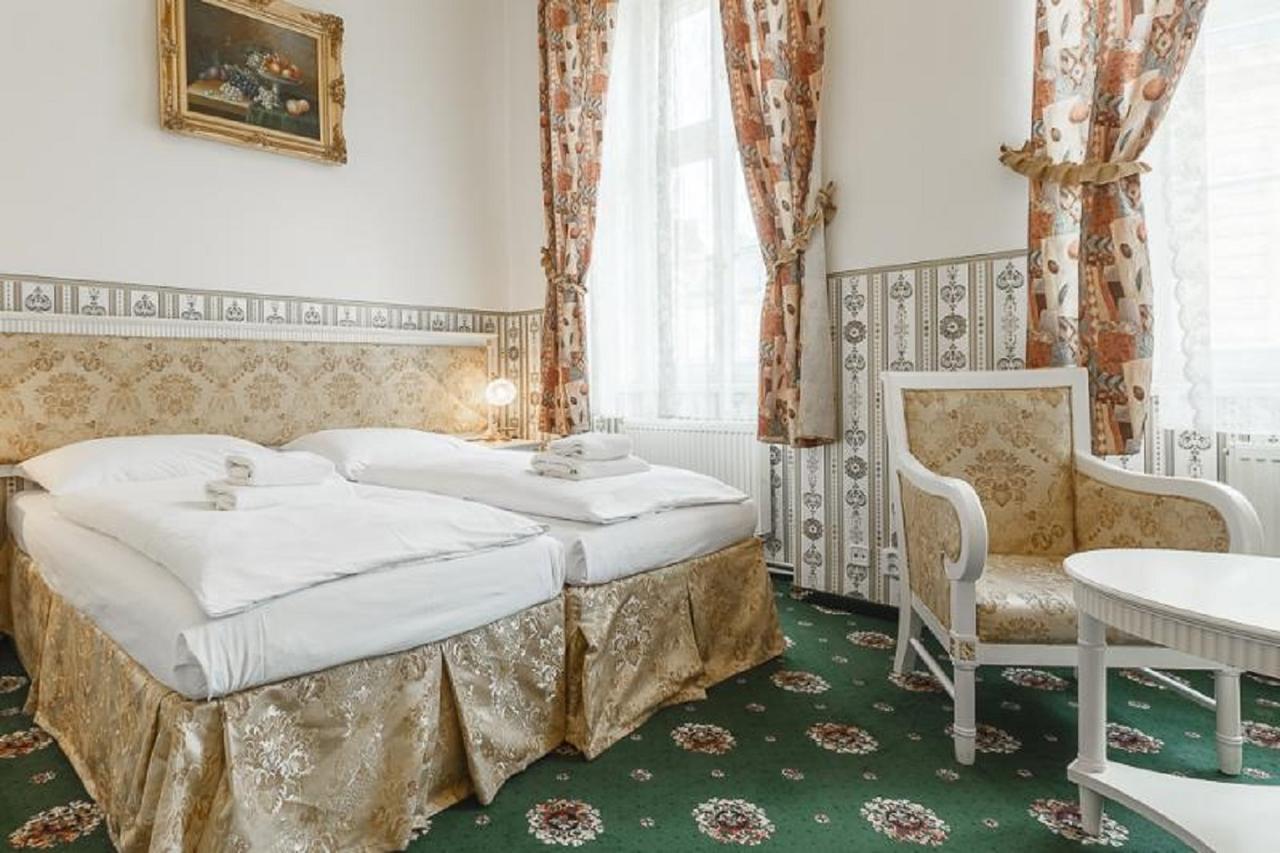 Double or Twin Room,925635082:JPEG