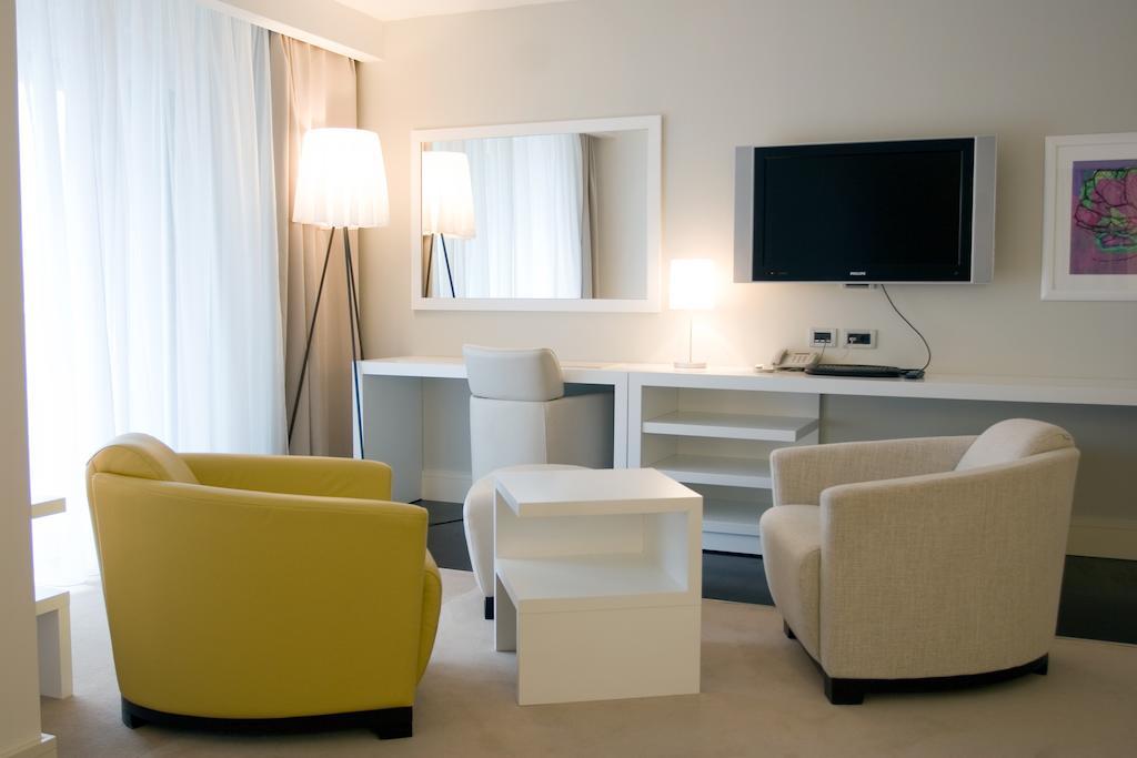 Queen Suite with Sea View