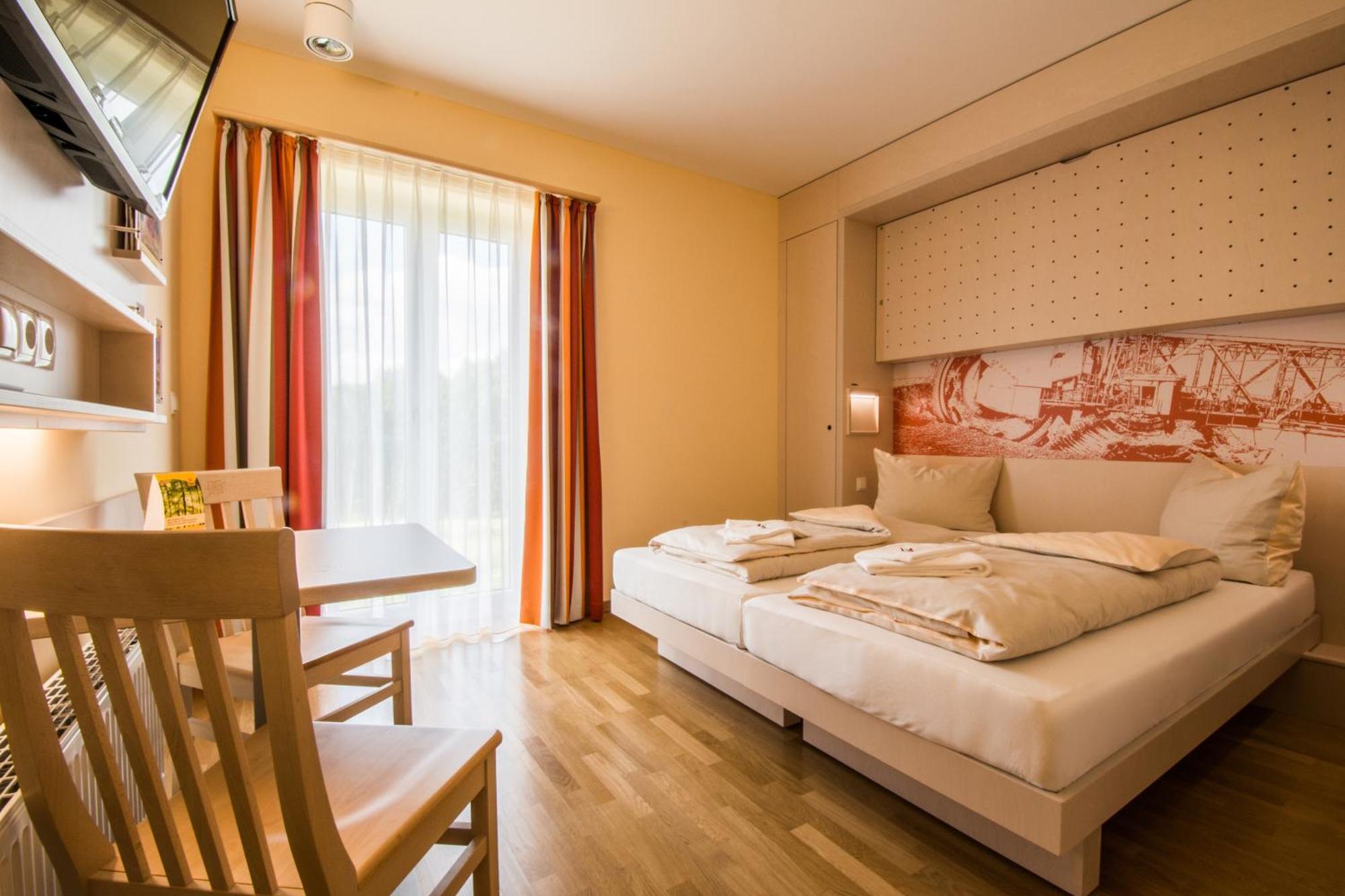 Single Room,1015087591:JPEG