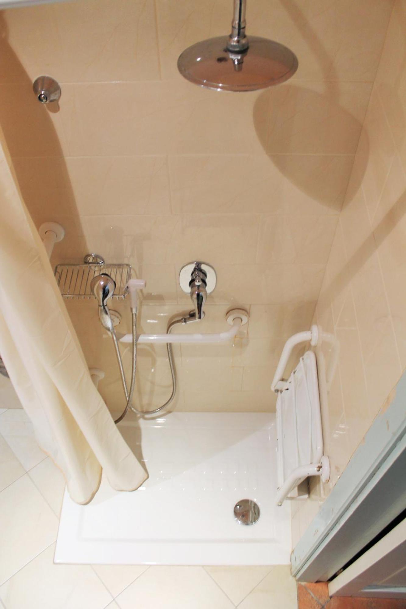 Habitación Doble adaptada para personas con discapacidad - 1 o 2 camas