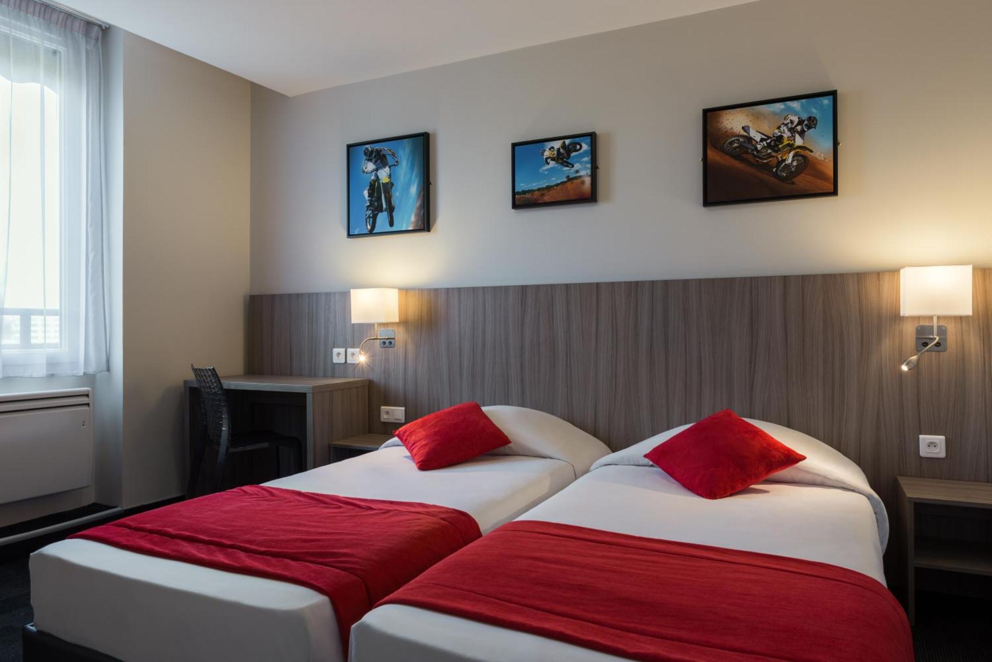 Quarto com 2 Camas de Solteiro