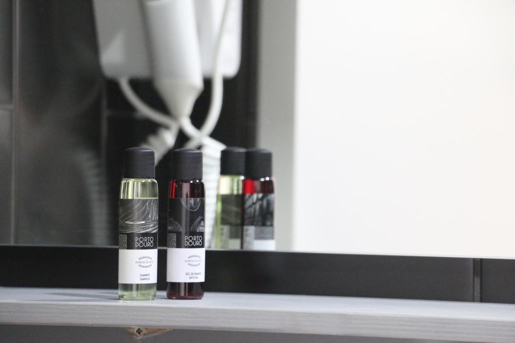 Double Room with Private Bathroom,711127552:JPEG