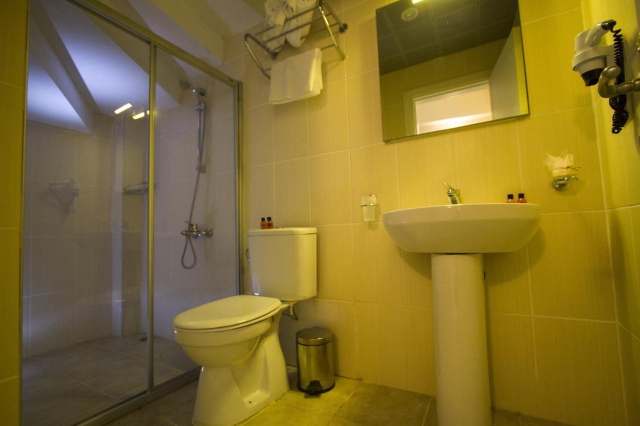 Economy Room - Semi-Basement