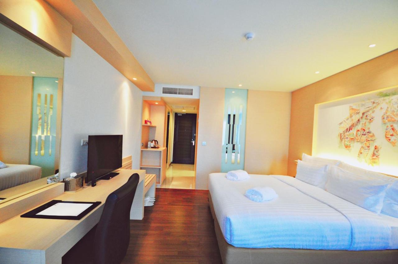 Deluxe Double Room,1774486521:JPEG