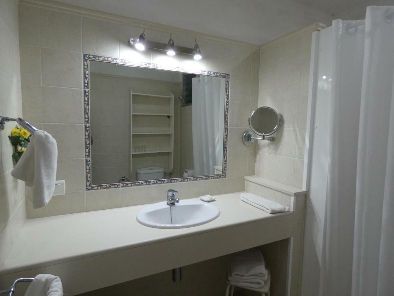 Habitación Triple Económica