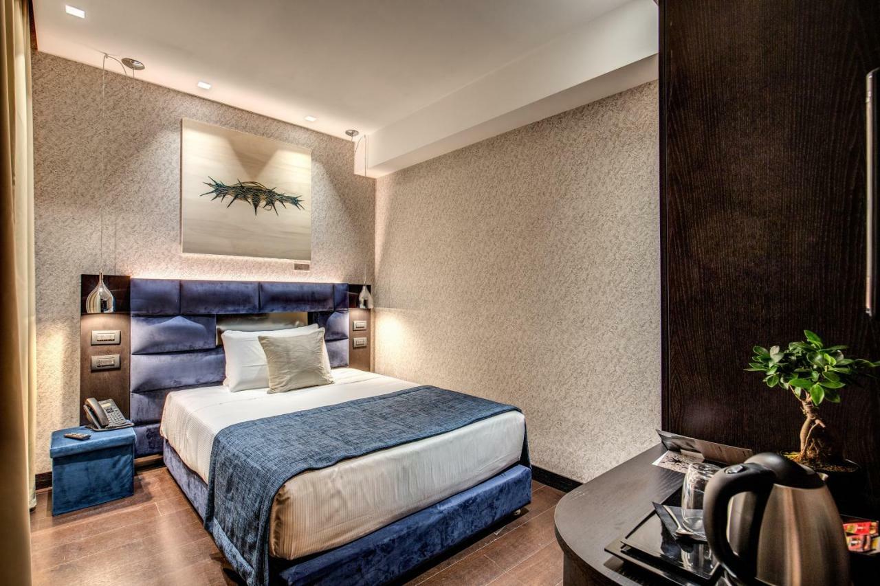 Small Double Room,745172929:JPEG