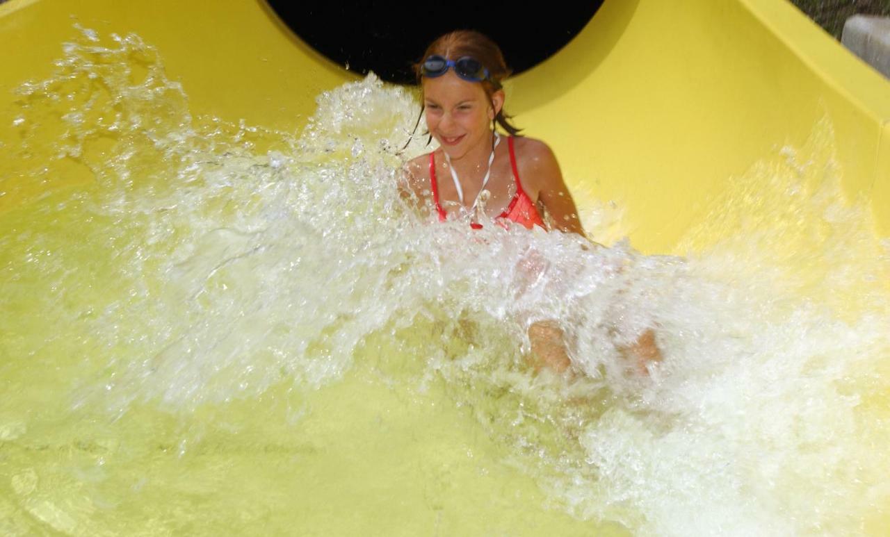 Family Room with Spa Access and Cable Car Use,997067115:JPEG