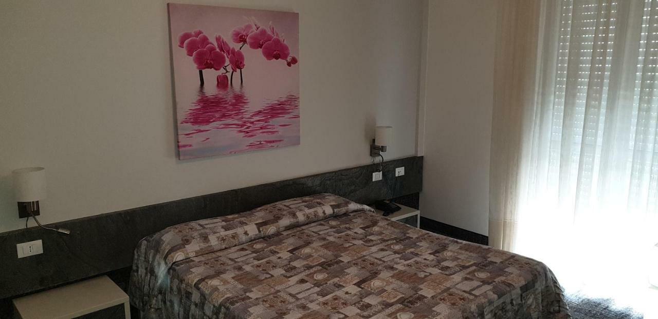 Double Room,799580940:JPEG