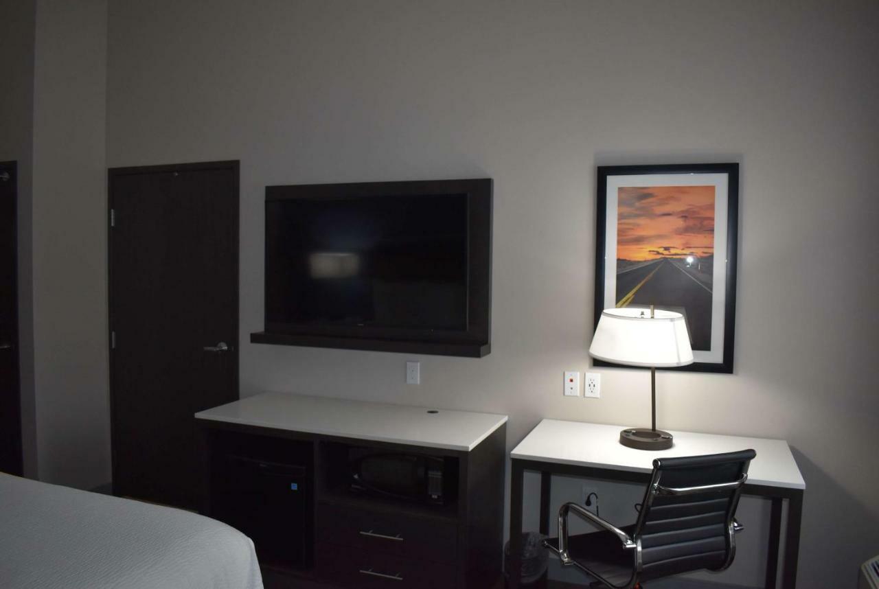 Queen Room Two Queen Beds Mobility Access or Non-Smoking,1276298863:JPEG
