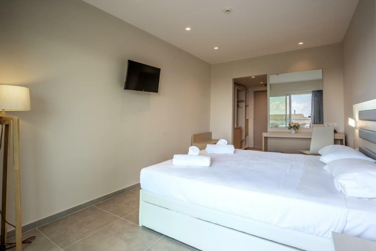 Twin Room,806999883:JPEG