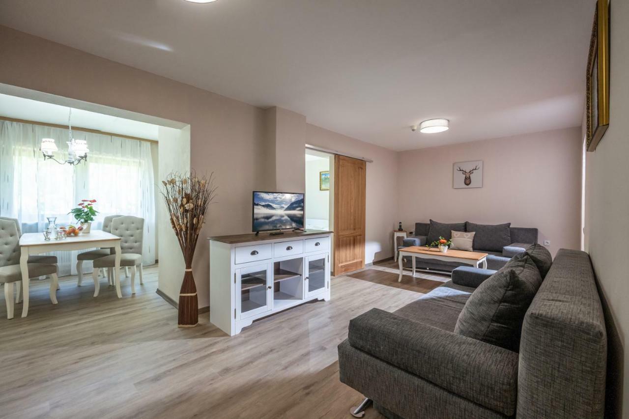 One-Bedroom Apartment,829392545:JPEG