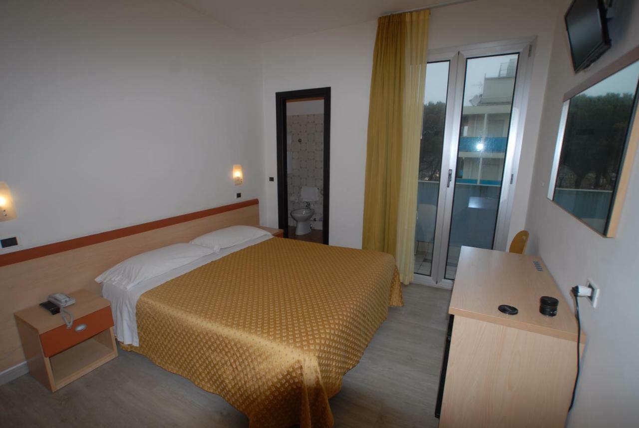 Double or Twin Room with Side Sea View,1168723429:JPEG