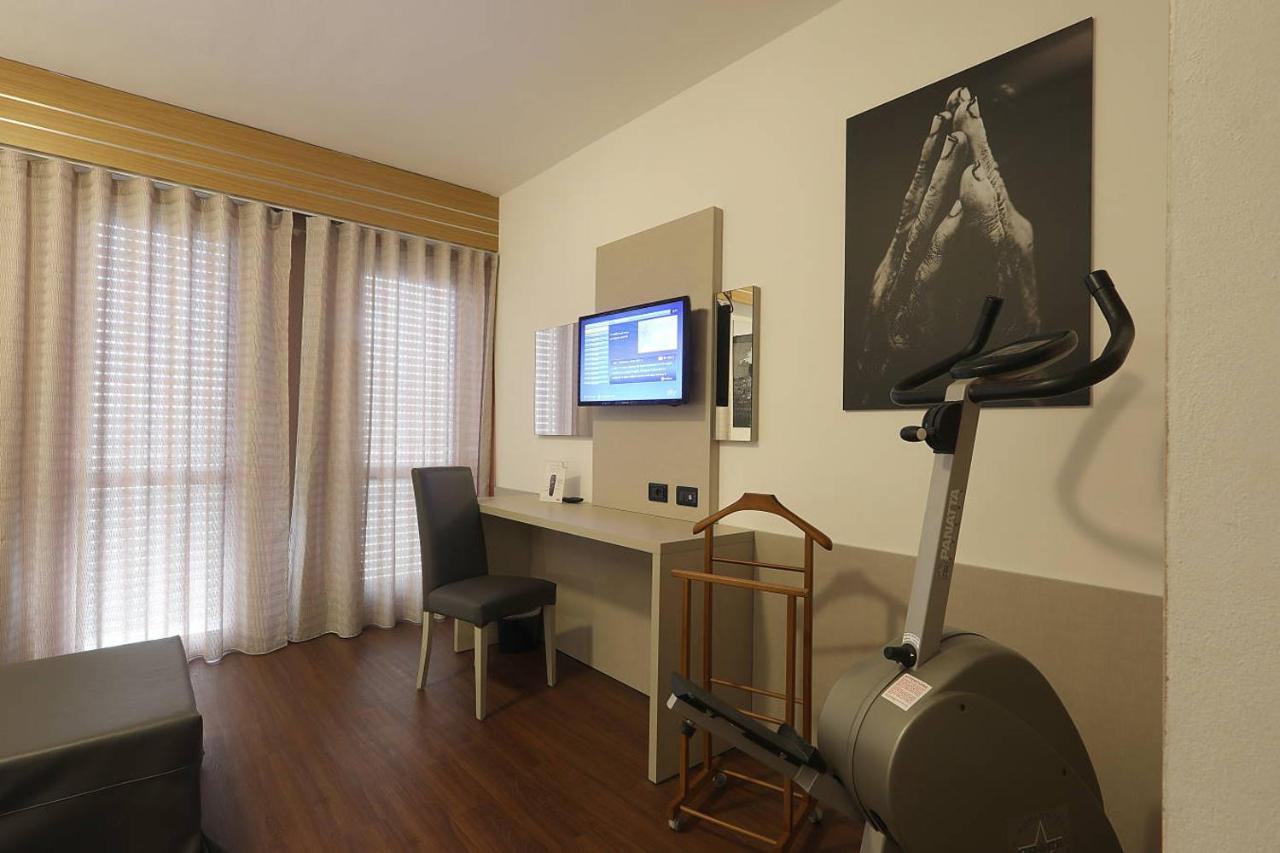Superior Triple Room,943471930:JPEG
