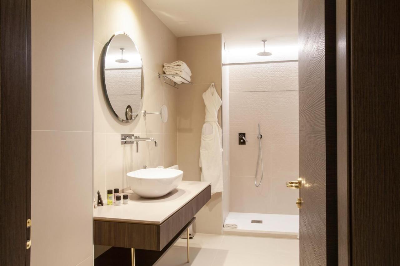 Prestige Room,960271519:JPEG