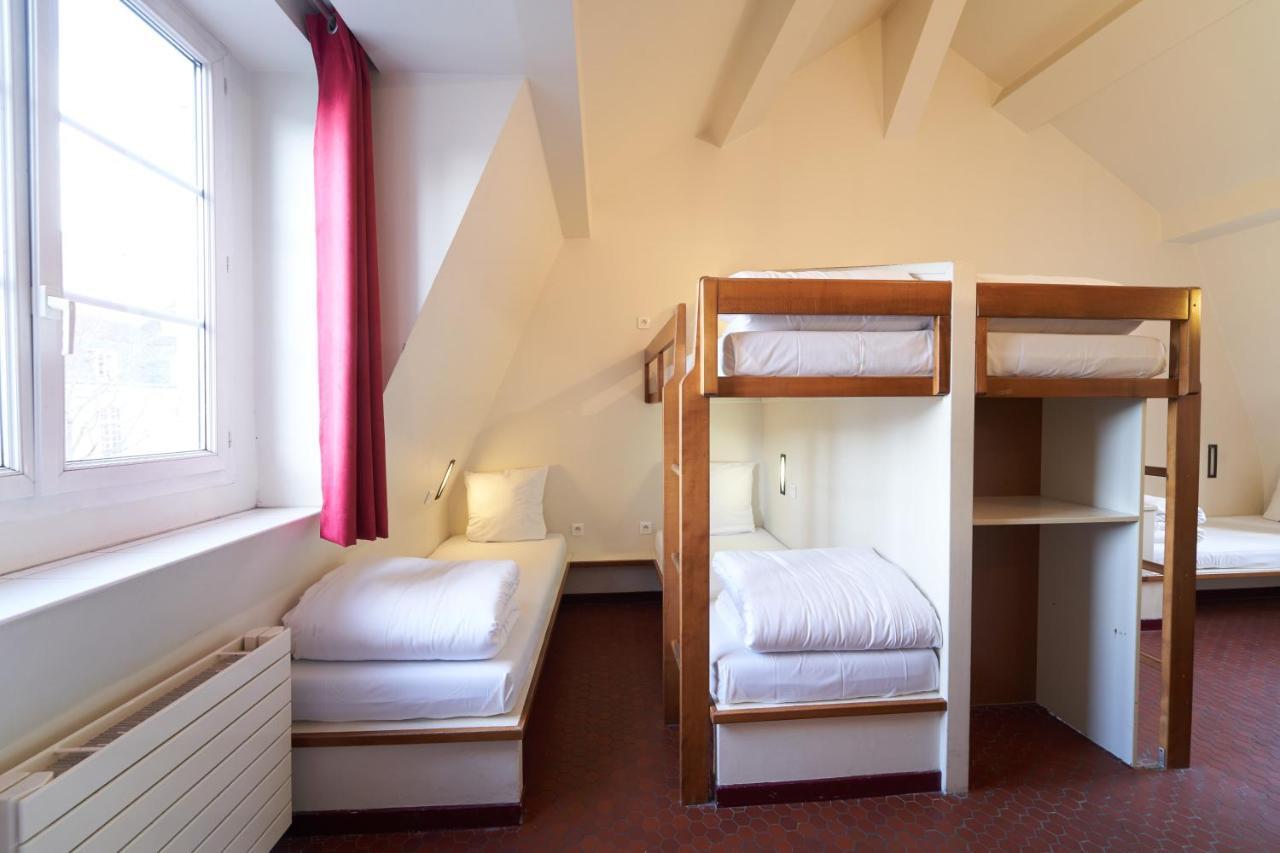 Single Bed Female Dormitory Room,961820923:JPEG