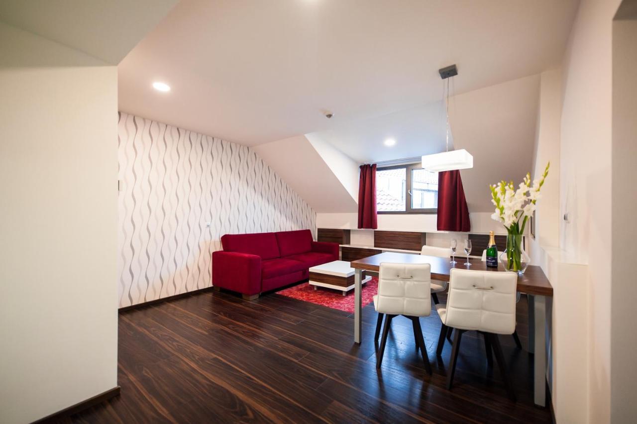 One-Bedroom Suite,1539933784:JPEG