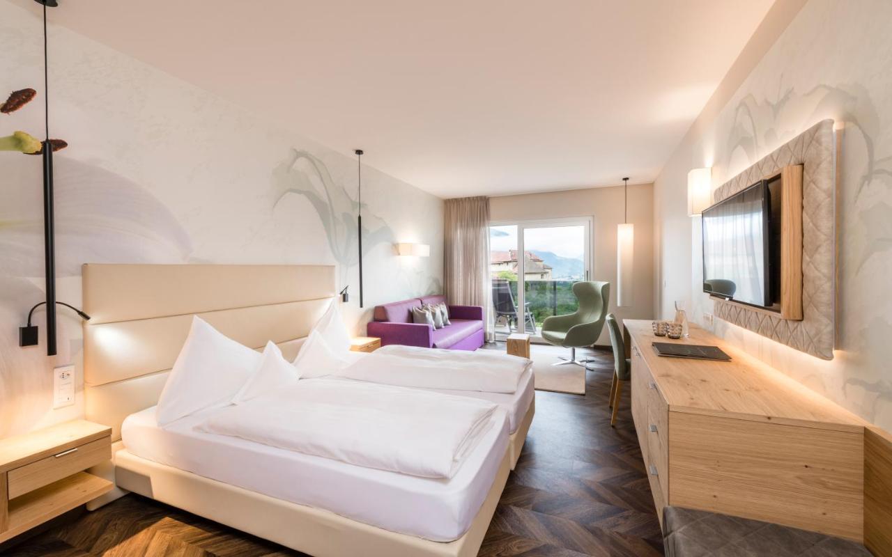 Deluxe Double Room with Balcony,966335503:JPEG