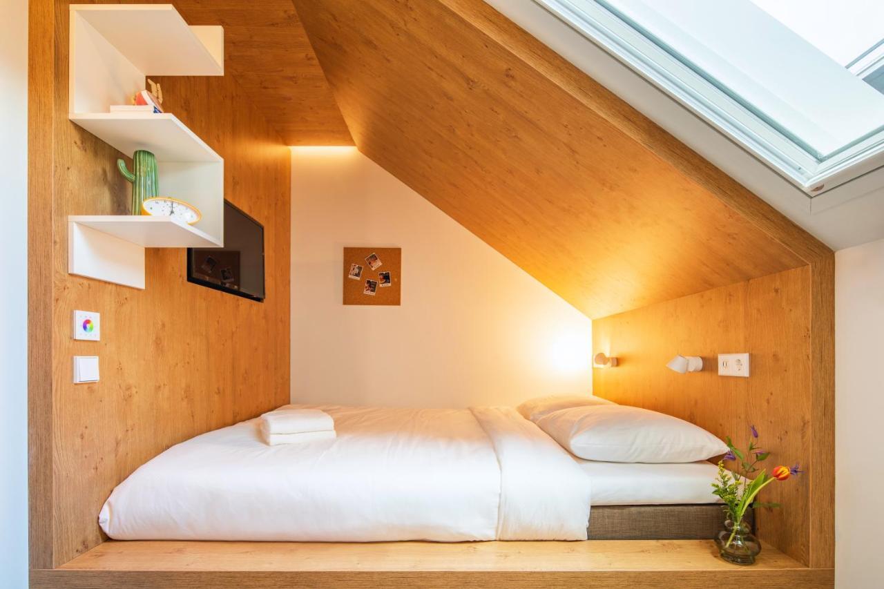 Compact room