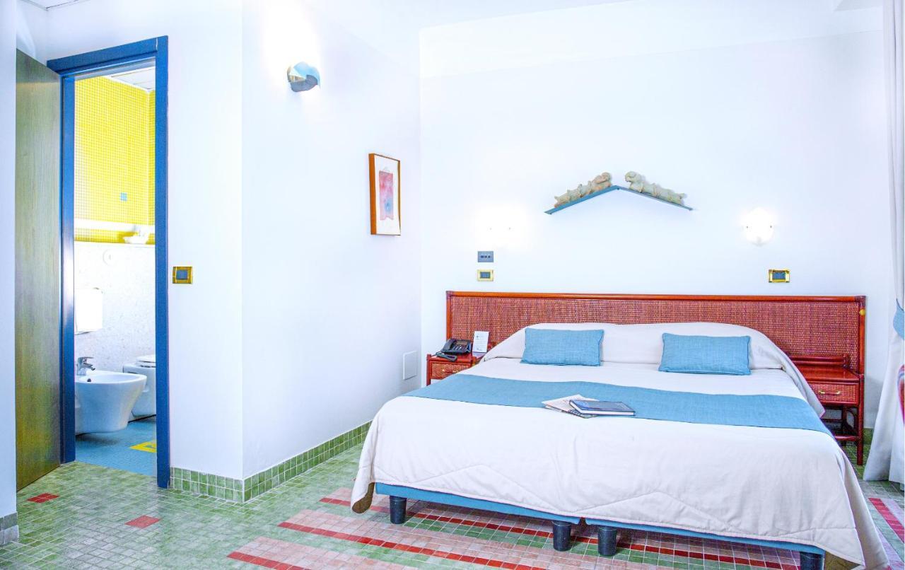Double Room with Partial Sea View and Terrace,1181896954:JPEG