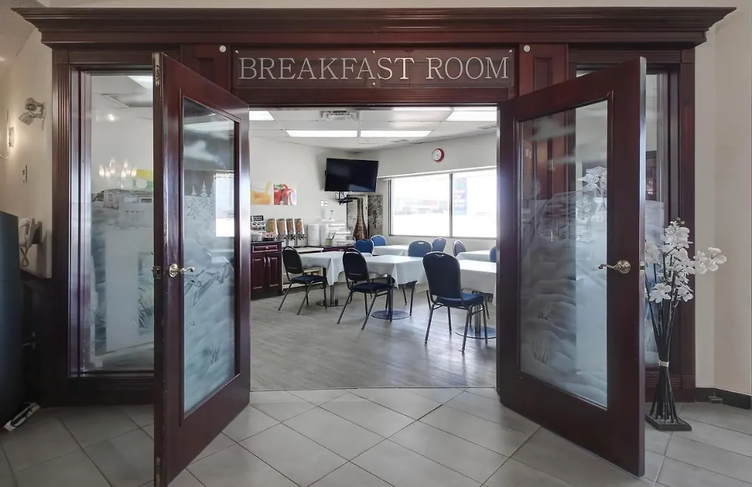Ramada By Wyndham Nisku Edmonton Airport-1