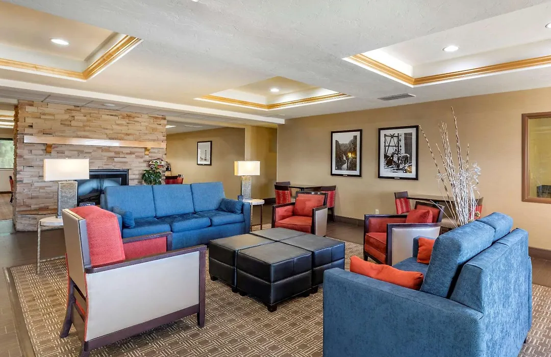 Comfort Inn Evansville-Casper-1